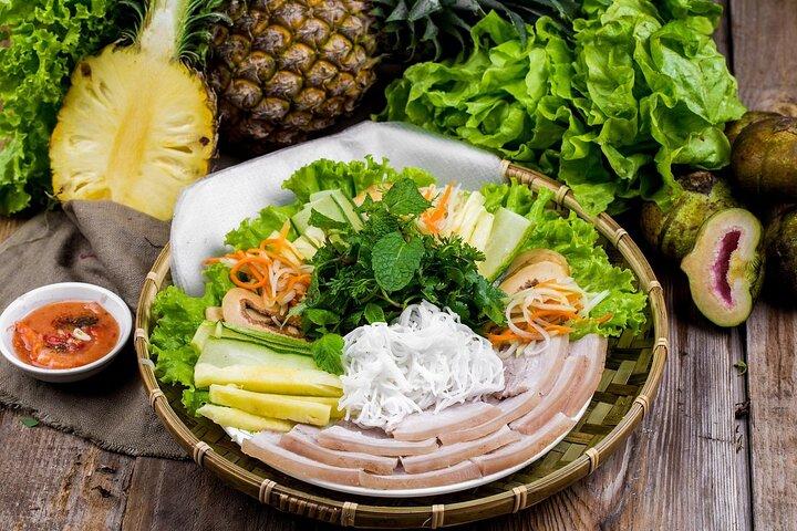 Taste of Hoi An by Night Street Food - Excursão a pé