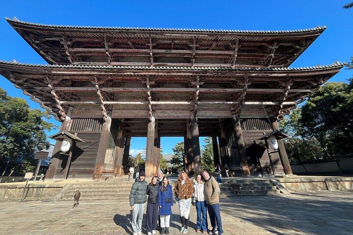 京都発：奈良歴史ガイド付き半日バスツアー（ランチ付き）