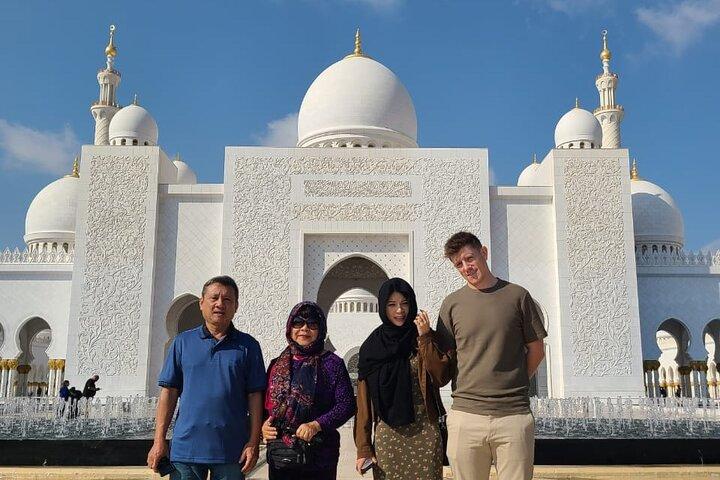 Escale à Abu Dhabi et visite en transit avec transfert privé