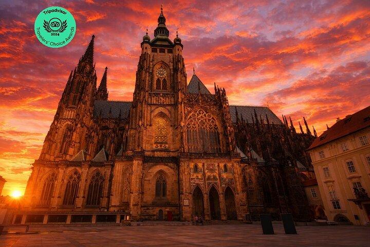 Catedral de San Vito y Gemas Ocultas del Castillo de Praga