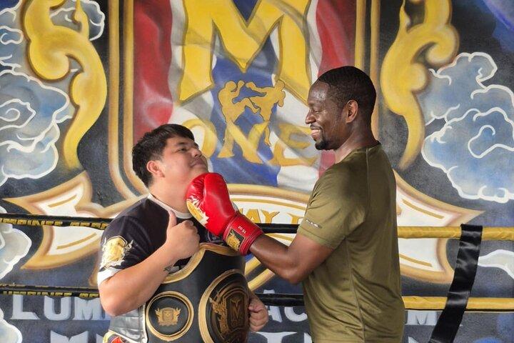 Aula de boxe muay thai