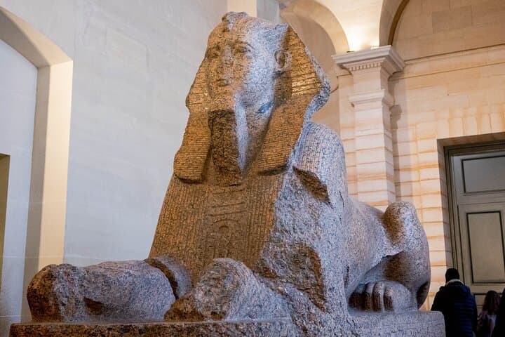 Louvre Museum Small Group Guided Tour