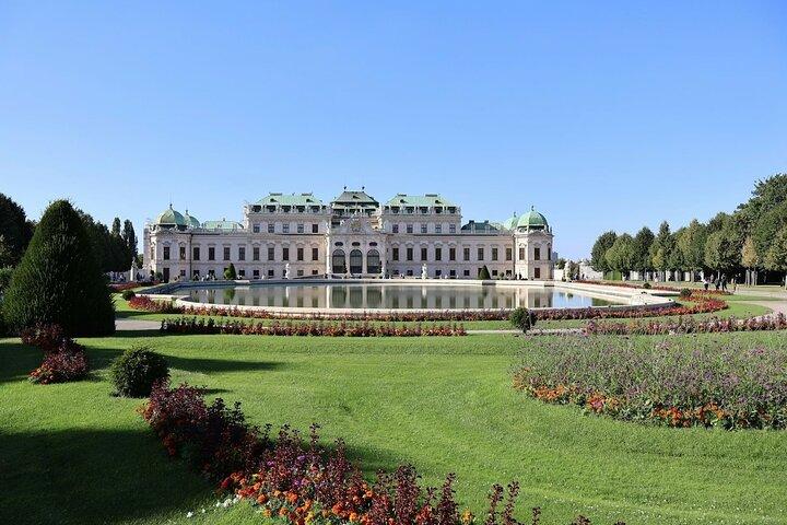 Vienna Upper Belvedere Ticket & Audio Tour no seu telefone