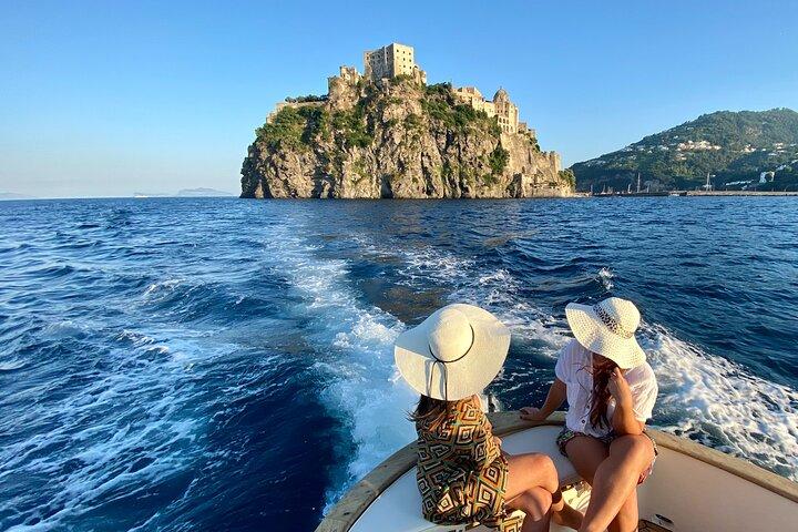 Private Halbtages-Bootstour nach Ischia oder Procida
