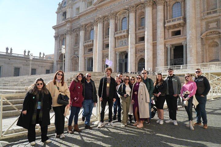 Gå glip af linjen Vatikanets museer, Sistine kapel og St Peters tur