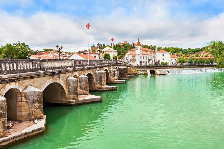 Templar Route: Tomar and Castillo de Almourol from Lisbon