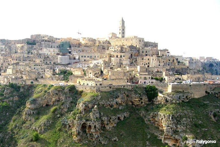 Sightseeing Cart Tour of Matera's Sassi and Rock Churches