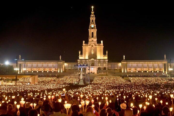 Fatima at Night: Spiritual Tour with Candle Procession