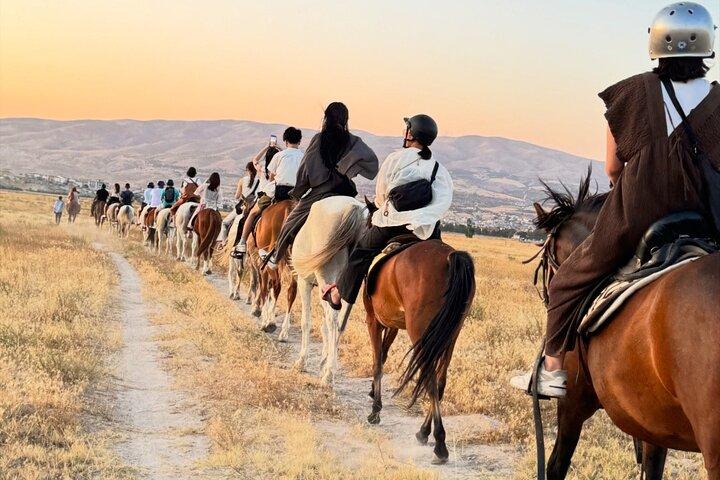 Cappadocia Horse Ride med 360° billeder, gratis videoer og hotel afhentning