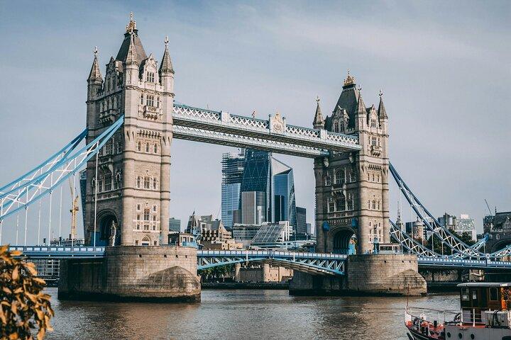 ロンドン早期アクセスタワー、クラウンジュエルズ＆テムズ川クルーズ