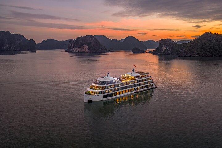 Hanoi : 2 - Day L’amour Luxury 5 - Star Cruise Explore Ha Long Bay