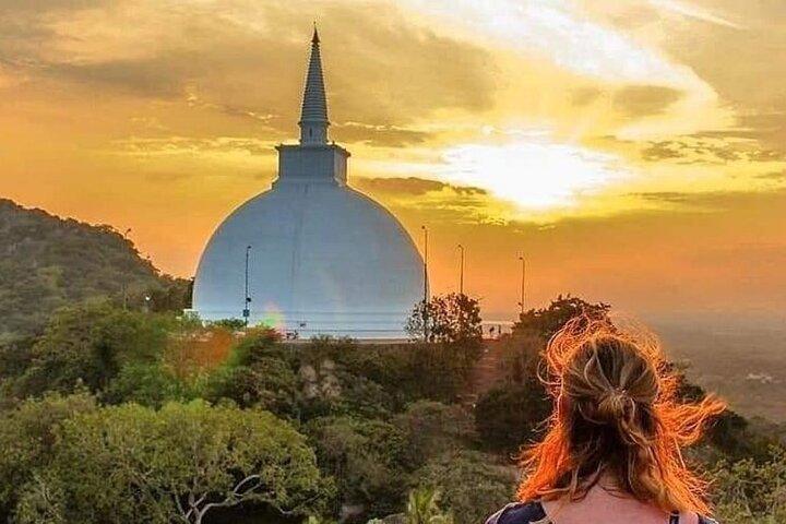 Exklusiv : Sonnenaufgang oder Sonnenuntergang Besuch in Mihintale Von TukTuk