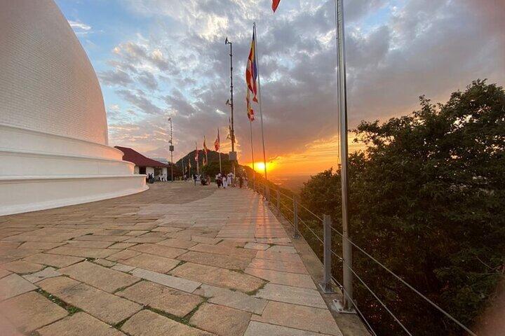 Exklusiv : Sonnenaufgang oder Sonnenuntergang Besuch in Mihintale Von TukTuk