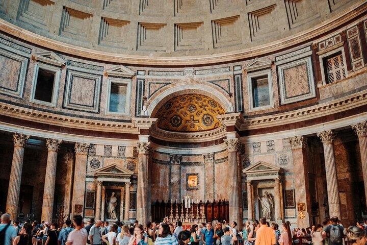 Le Panthéon de Rome met en lumière la Rome antique au baroque