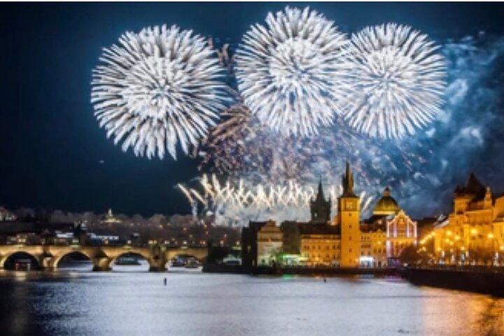 Silvester Pub Crawl in Prag, Ende im KarLovy Lazne