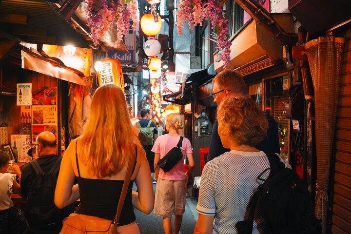 東京新宿食文化ツアー15品とドリンク3品