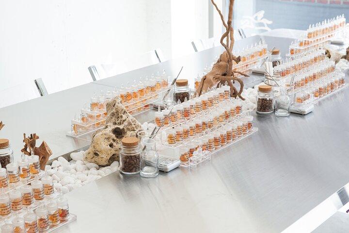 Greedy Scent Yeonnam: Custom Parfume Making Class i Hongdae