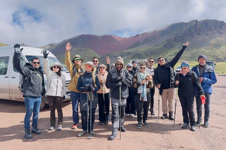 Rainbow Mountain & Red Valley Tour (Service Premium)