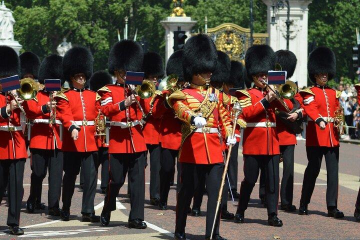 Ändring av vaktvandringsturen i London på Buckingham Palace