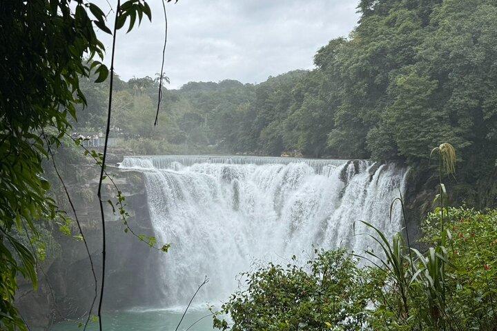 基隆海岸小旅行：八里生、九份、石份