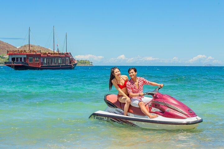 Entdecken Sie Nha Trang Bay : Tagestour mit Schnorcheln, Kajak und Mittagessen