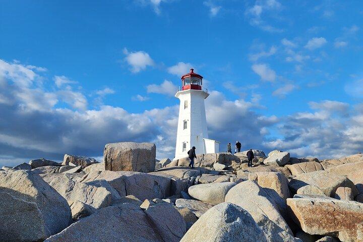 Peggy’s Cove & Fisherman’s Cove: The Small-Group EV Van Tour
