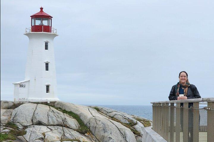 Peggy’s Cove & Fisherman’s Cove: The Small-Group EV Van Tour
