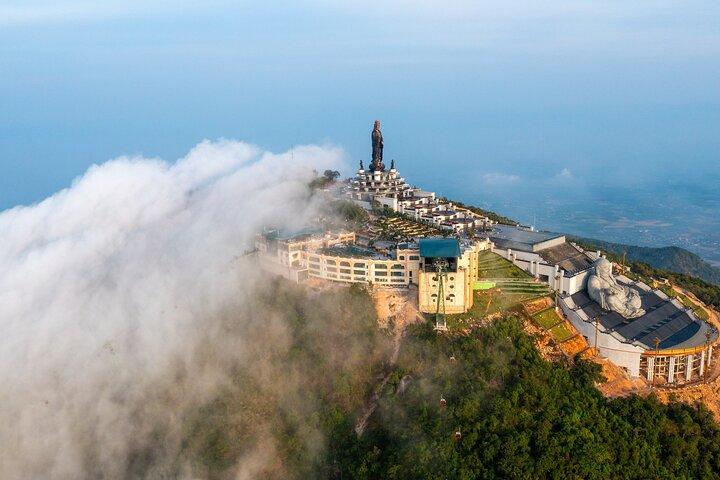 Black Virgin Mountain, Cao Dai Tempel und Cu Chi Tunnel Tour