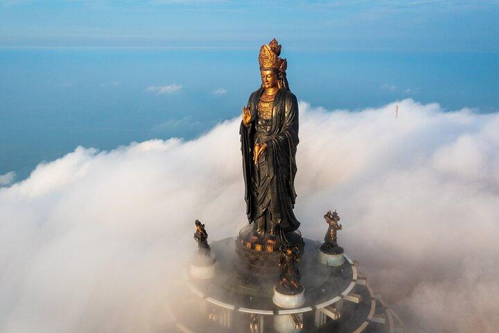 Black Virgin Mountain, Cao Dai Tempel und Cu Chi Tunnel Tour