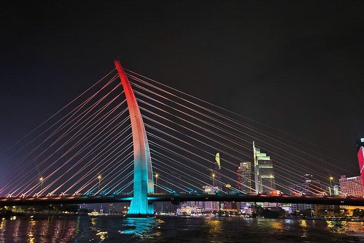 Ho Chi Minhstad Street Food, bioscoop & Saigon Waterbus Tour