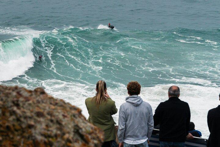 Nazaré Big Waves Lighthouse And Óbidos, Small Group Day Trip