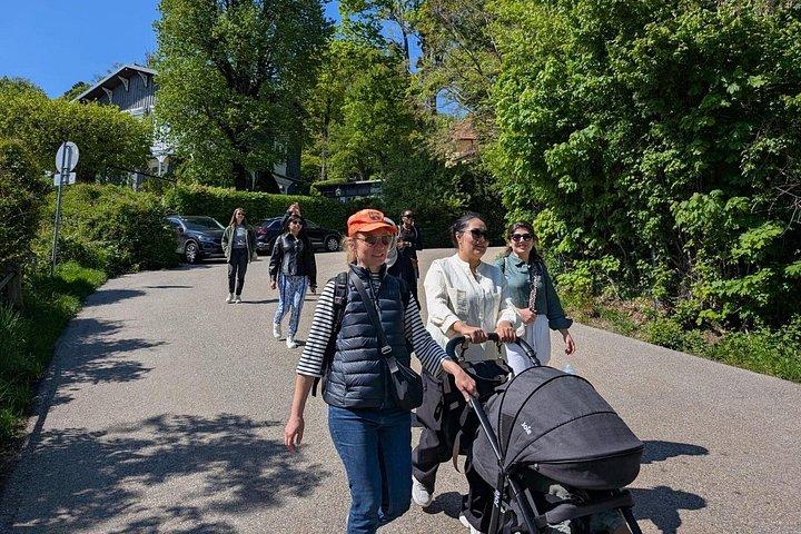 ウィーンのブドウ園ワインハイキング体験
