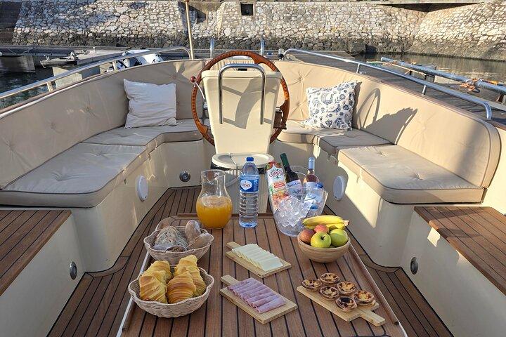 Excursion en bateau le matin à Lisbonne avec Petit-déjeuner et bar ouvert
