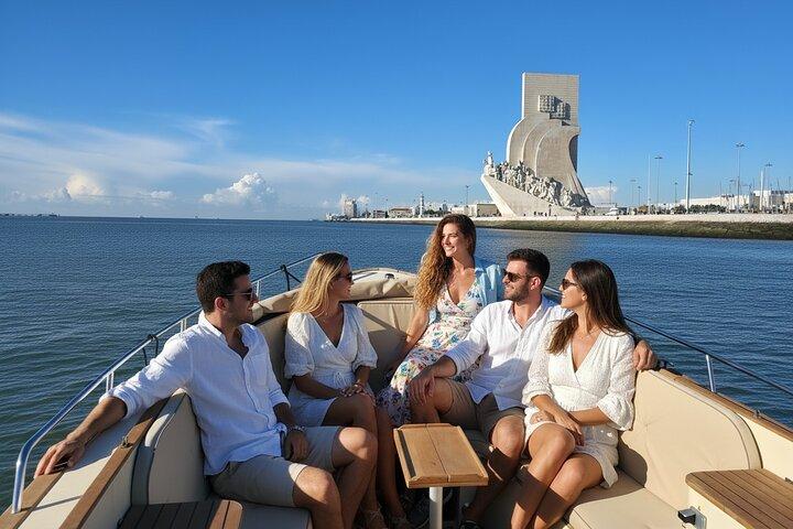 Croisière en bateau de luxe en petit groupe Lisbonne avec bar ouvert