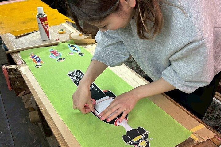 Kyoto : Yuzen Dyeing Workshop com Souvenir de Tenugui