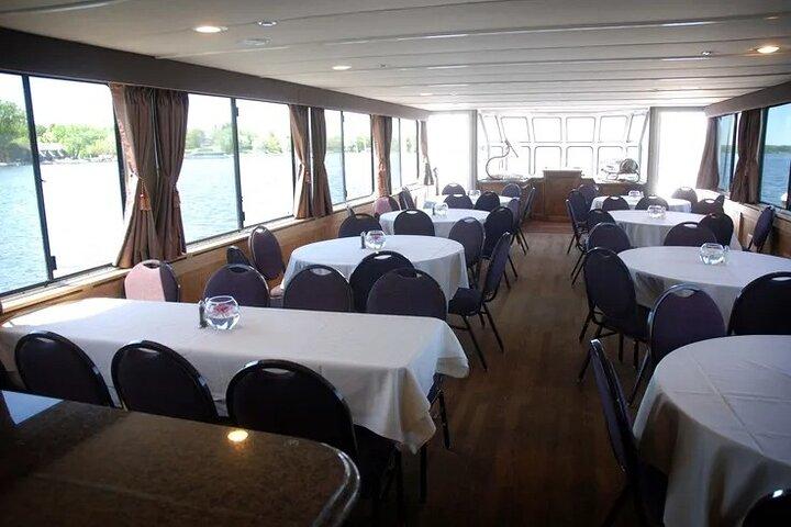 Søndag Fun Cruise på Lake Minnetonka