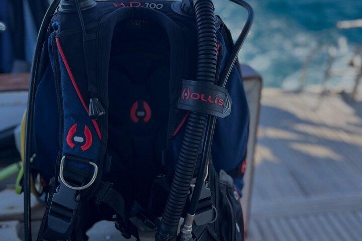 ハルガダスキューバダイビング旅行 2ダイブストップランチ付き送迎付き