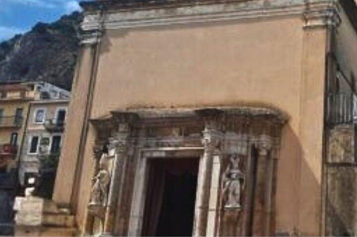 Taormina Audio Tour with App : Teatro Antico and Piazza IX Aprile