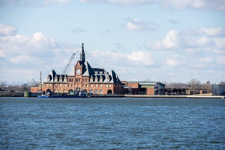 Governor's Island Ticket und Fähre mit selbstgeführter App