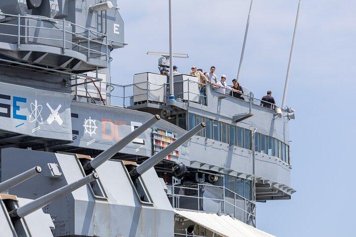 Los Angeles Walbeobachtungs- oder Sightseeing-Kreuzfahrt & USS Iowa Tour