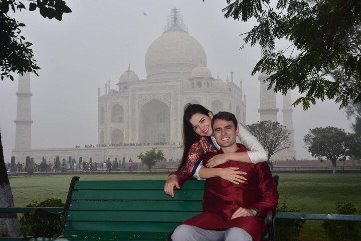 Delhi : Excursion d'une journée au Taj Mahal et à Agra en train Gatimaan à grande vitesse