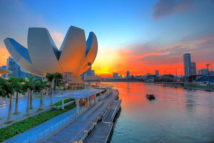 Food and Architecture Tour in Singapore