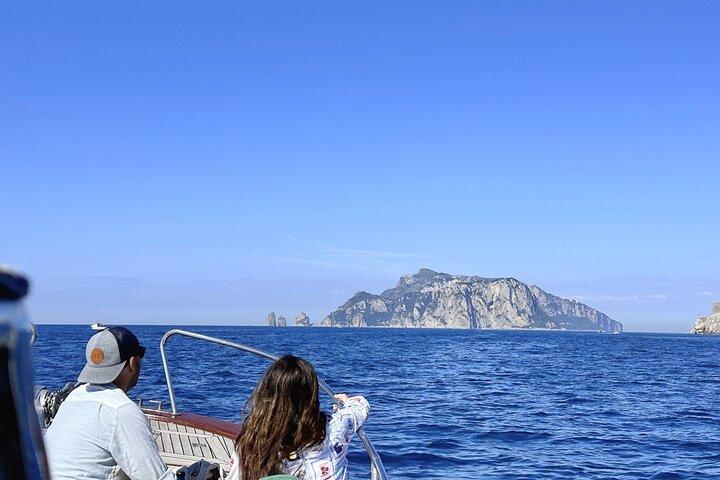 Capri Boat Tour - Snorkling, solnedgång och Blue Grotto från Positano