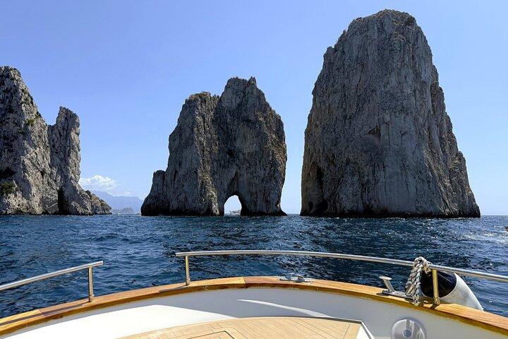 Capri Boat Tour - snorkeling, pôr do sol e Grotto Azul de Positano