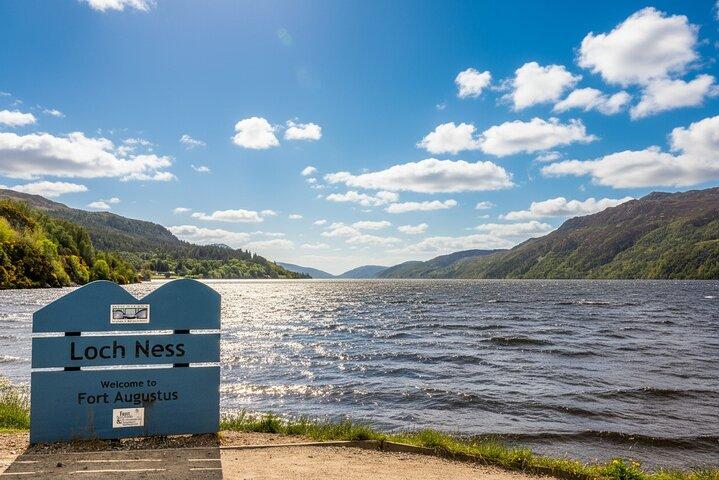 Loch Ness, Inverness e Highlands in spagnolo.