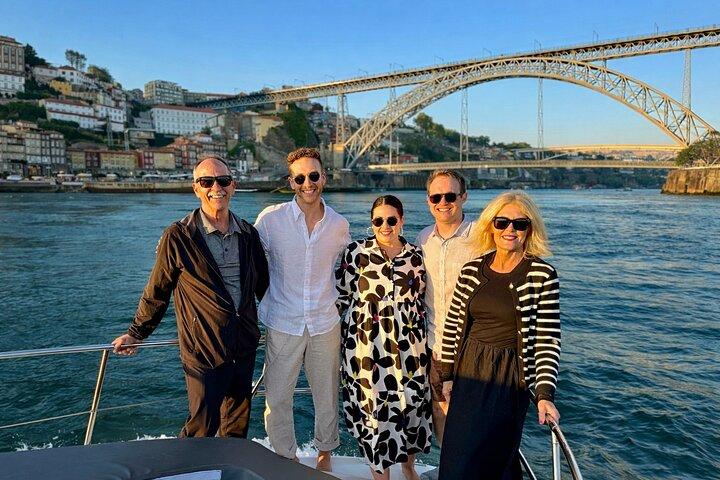 Porto : Yacht Small-Group Douro River Cruise & 6 bruggen met drankje