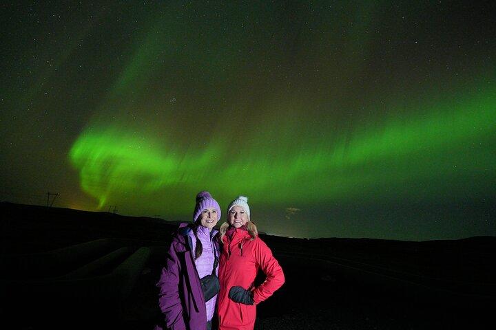 Northern Lights Kleingruppentour – Kostenlose Profi Fotos & Umbuchung