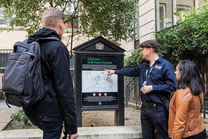 ロンドンの歴史的エリアと隠された秘密-非常に小さなグループツアー