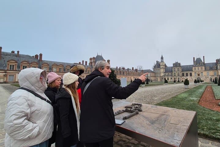 Fontainebleau & Barbizon Half Day Guided Tour from Paris + Entry