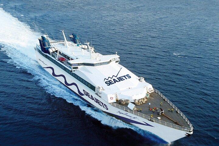 Fährtransfer zwischen Santorin und Paros